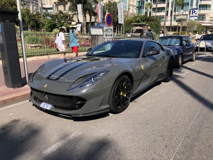 Sommerferie 2019_Cannes - Ferrari 812 Superfast 