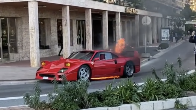 Burning Ferrari F40 in Monaco