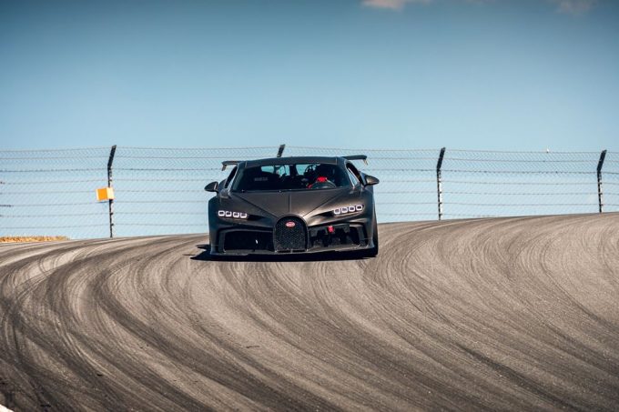 Bugatti Chiron Pur Sport testing on track 